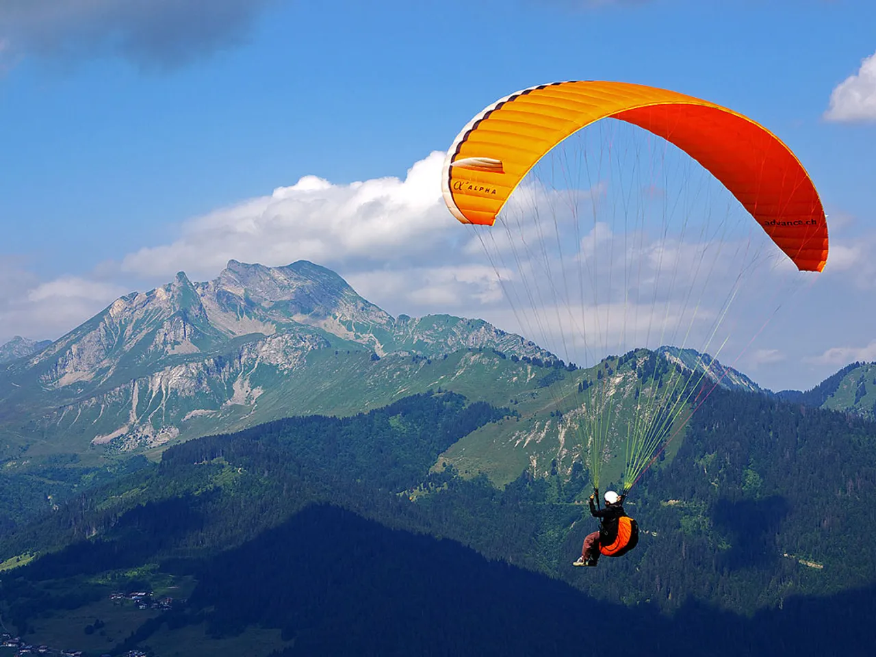Adventure-sports-paragliding