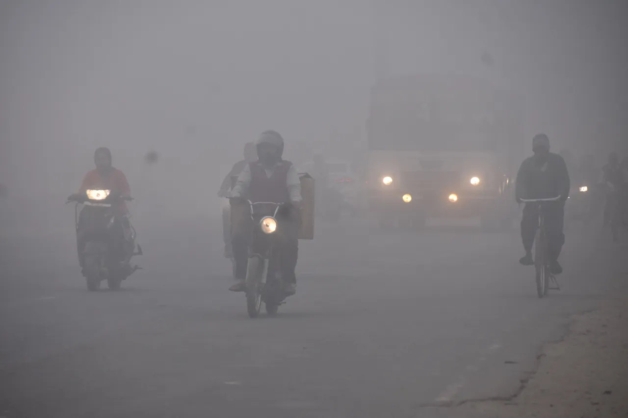 Delhi pollution: Temporary ban on BS-III petrol, BS-IV diesel vehicles