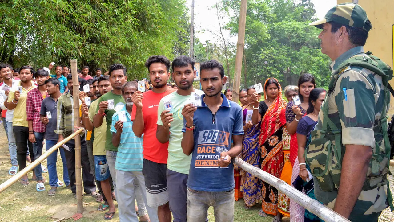 voters of Cooch Behar in que for voting in west bengal