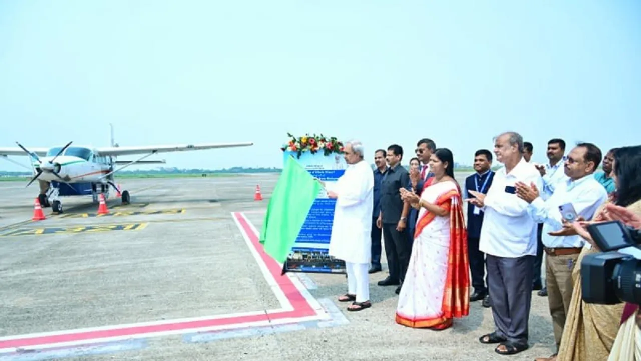 Naveen Patnaik, Jyotiraditya Scindia flag off Bhubaneswar-Utkela flight service