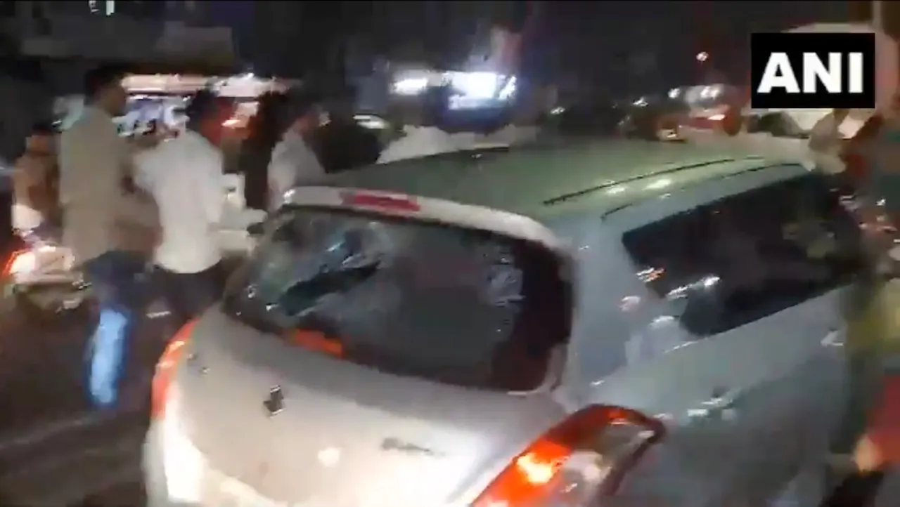 Nikhil Wagle car attacked