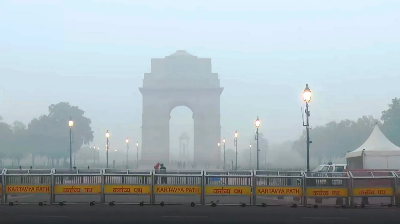 Delhi's AQI 'very poor'; minimum temp 14.6 deg C