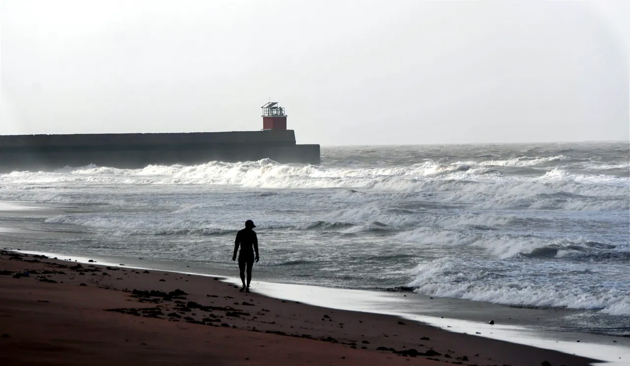 Kutch cyclone 14 june.jpg