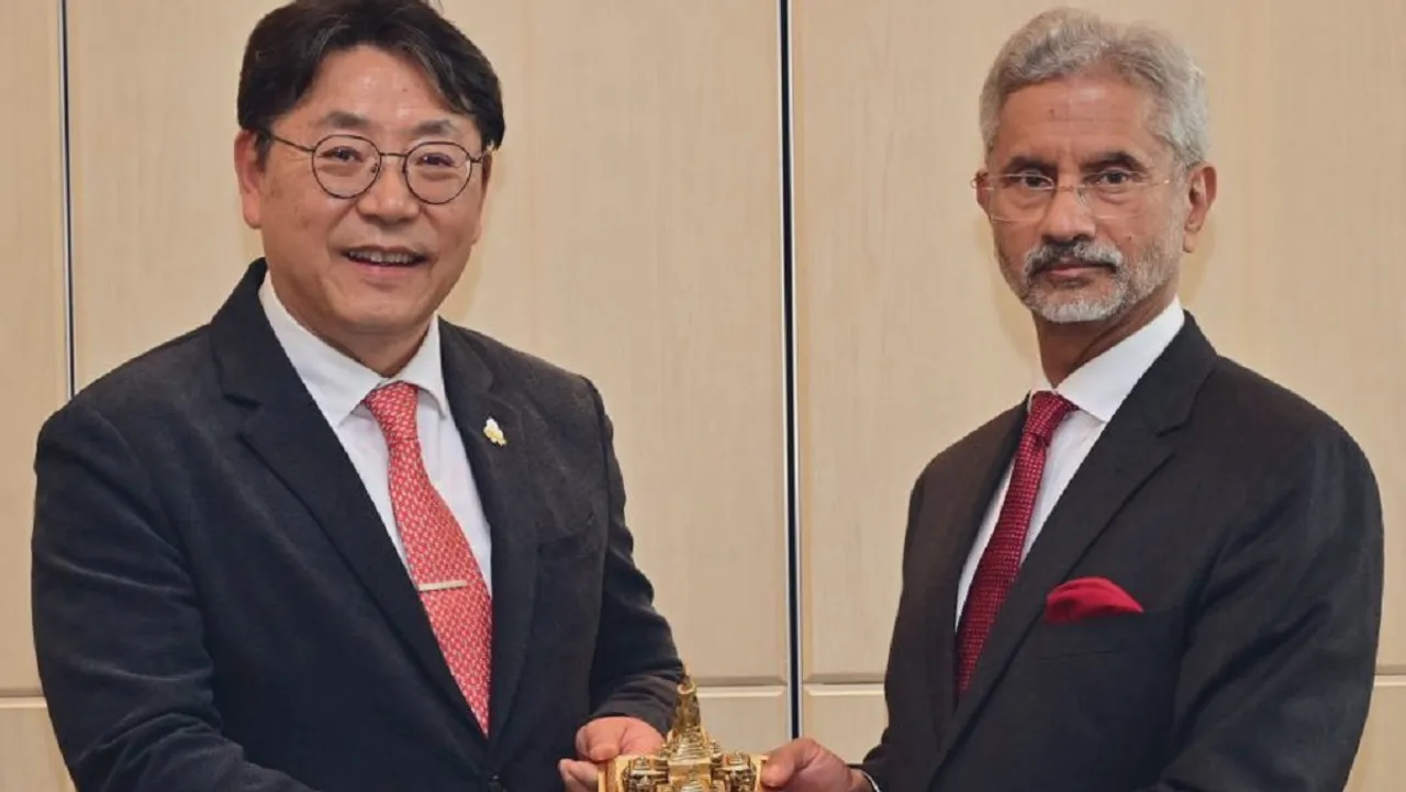 S Jaishankar met Gimhae City Mayor Hong Tae-yong today