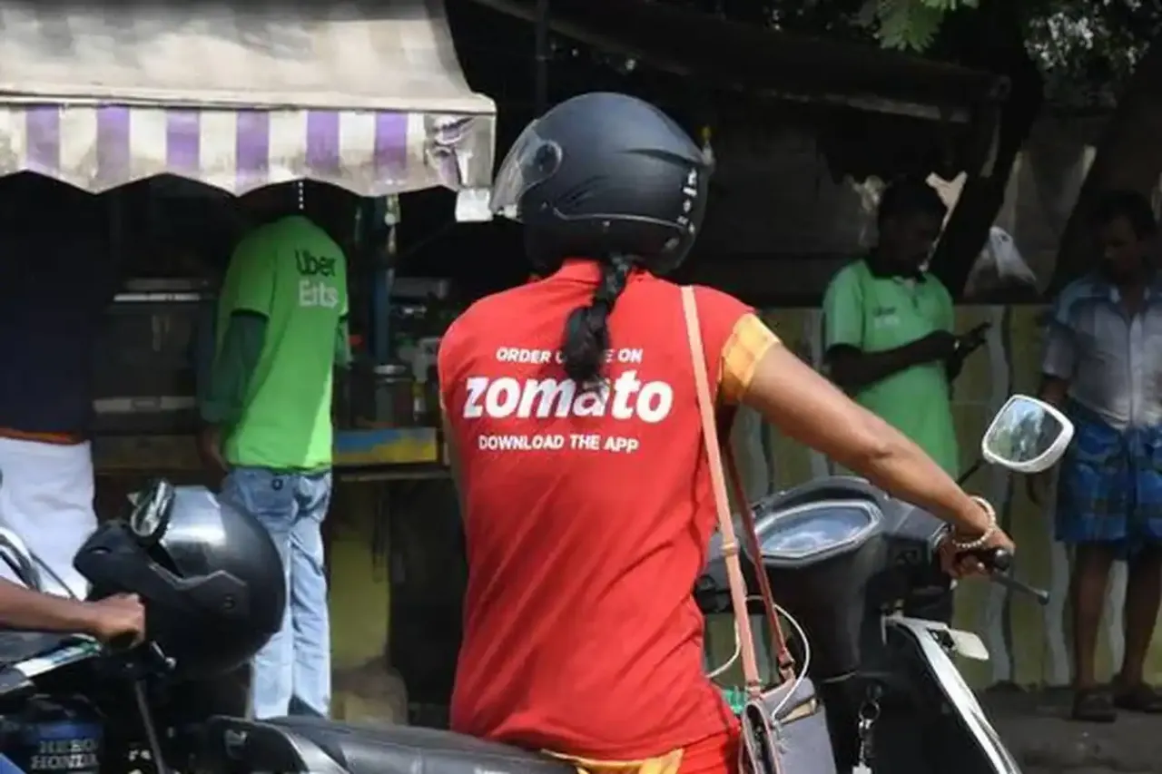 Zomato Female Woman Delivery