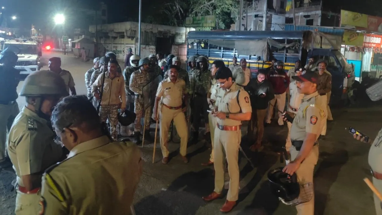 Stone-pelting on bus after 2 groups quarrel over temple loudspeaker volume in Maharashtra