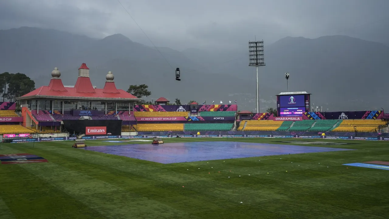 Bad weather delays toss of South Africa-Netherlands WC match