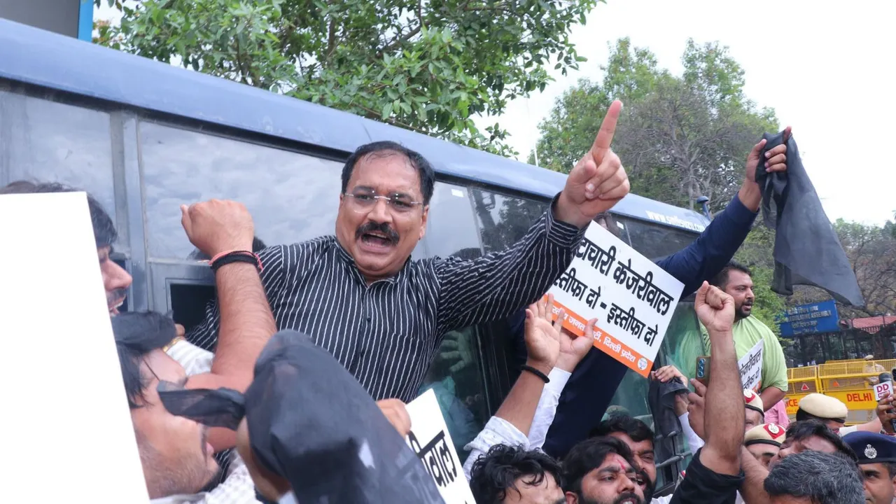 BJP protests outside Delhi Assembly demanding Kejriwal's resignation; AAP raises slogans against PM