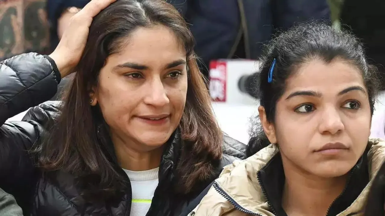 Vinesh Phogat and Sakshi Malik