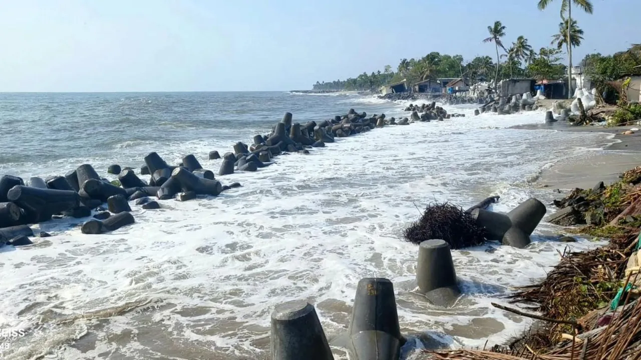 Rough seas along Kerala coast due to low pressure in South Atlantic Ocean: INCOIS