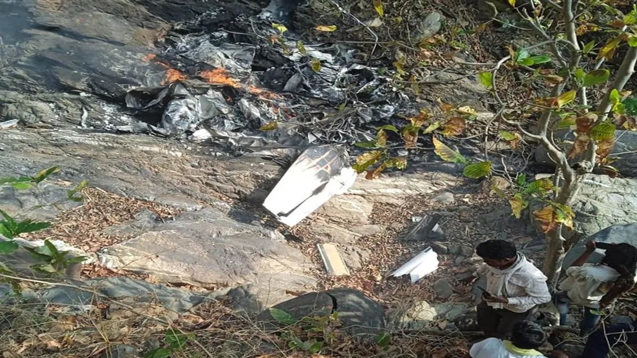 MP: Trainer aircraft crashes in Balaghat district; two pilots missing