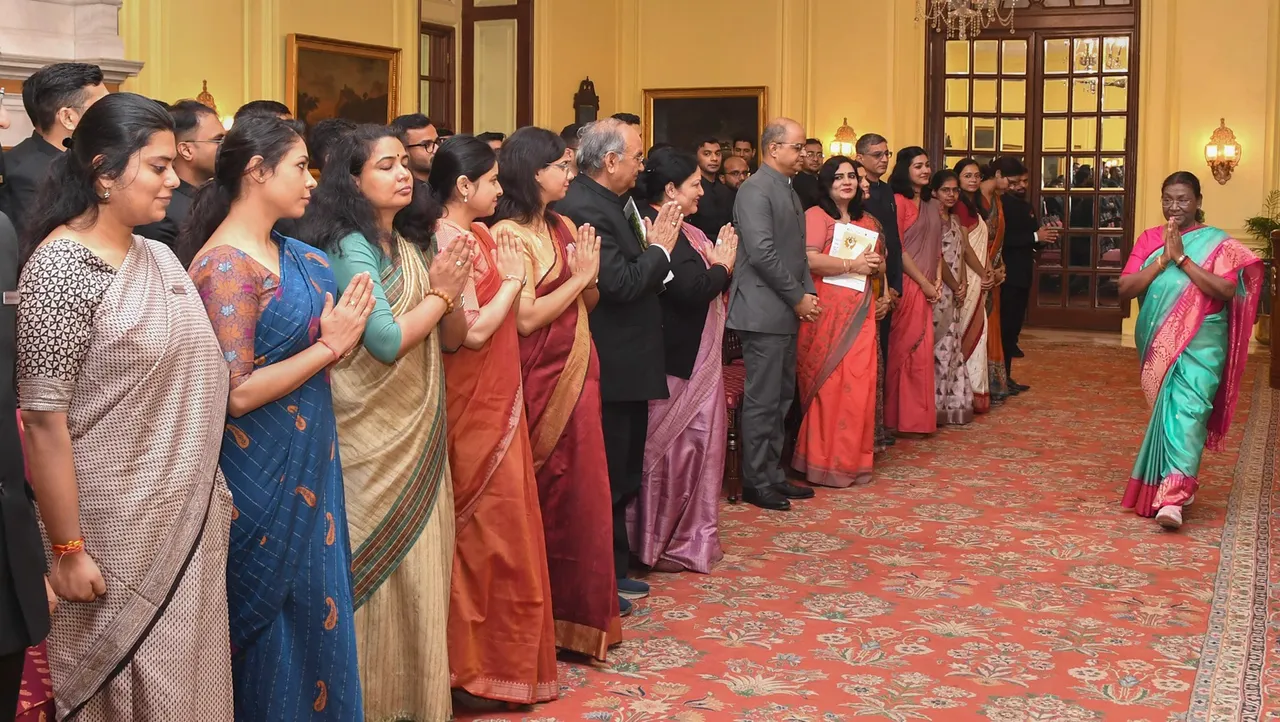 President Droupadi Murmu meets a group of officer trainees undergoing the 98th Special Foundation Course at HIPA in Gurugram, at Rashtrapati Bhavan