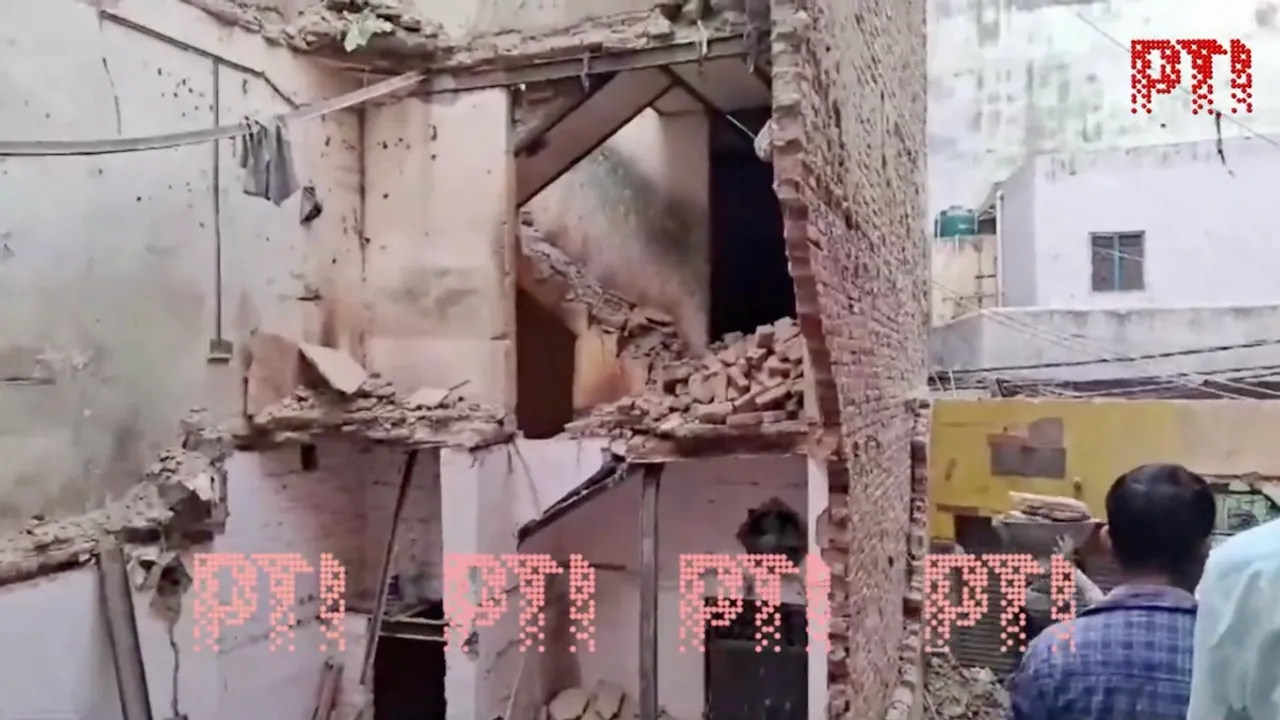 Two workers of jeans factory die in building collapse in northeast Delhi