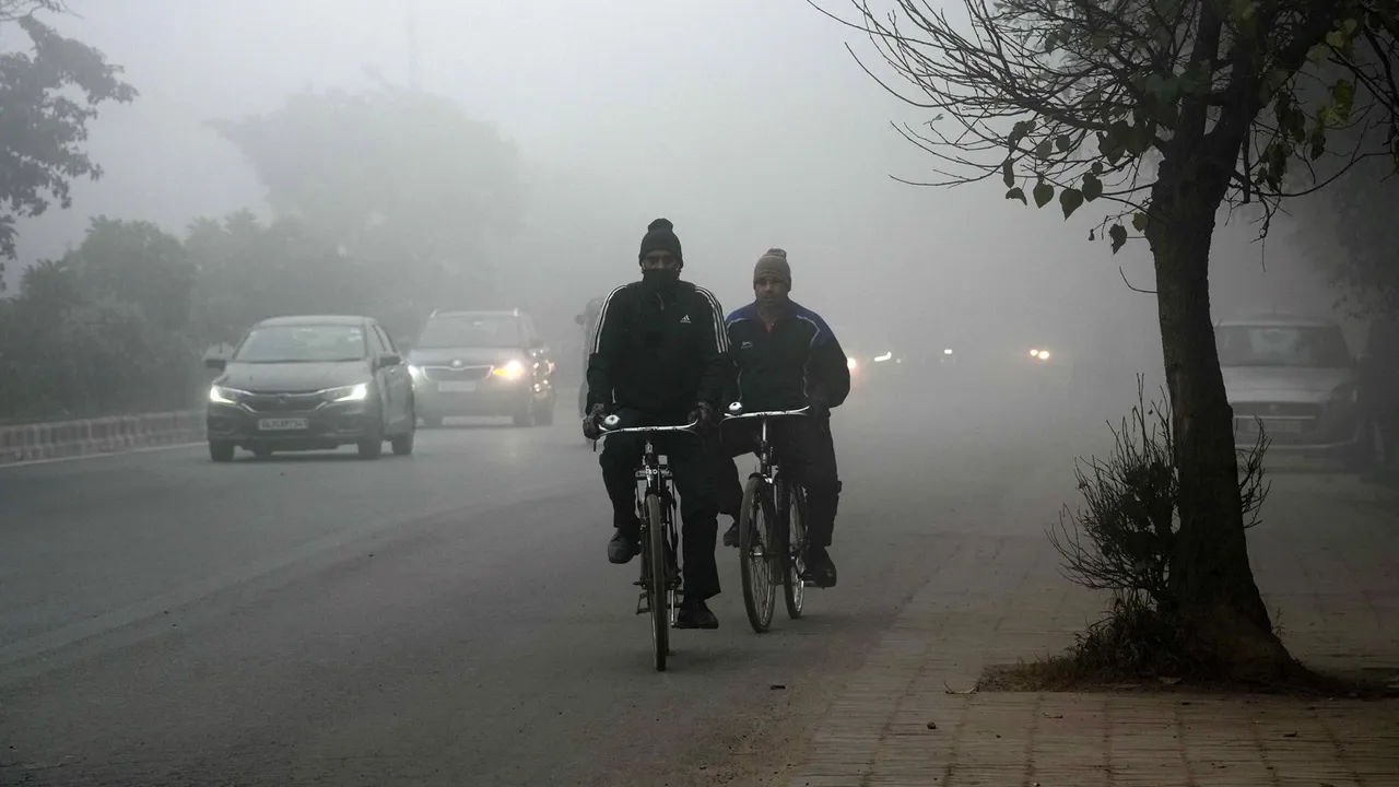 Slight relief from winter chill in Delhi, minimum temperature settles at 6.1 degrees Celsius