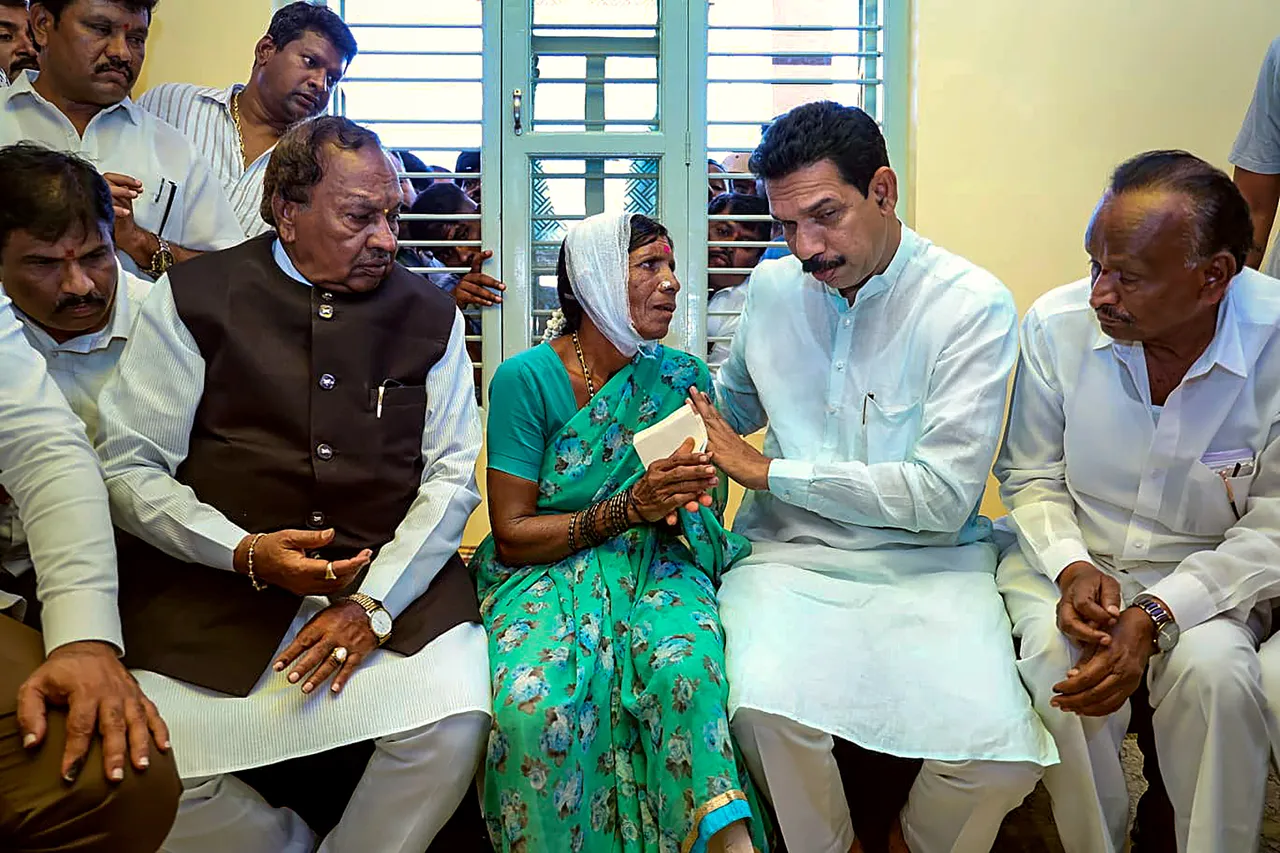 Karnataka BJP President Nalin Kumar Kateel with party leaders meets the family memebrs of party workers who were allegedly attacked by a rival party, in Hosakote