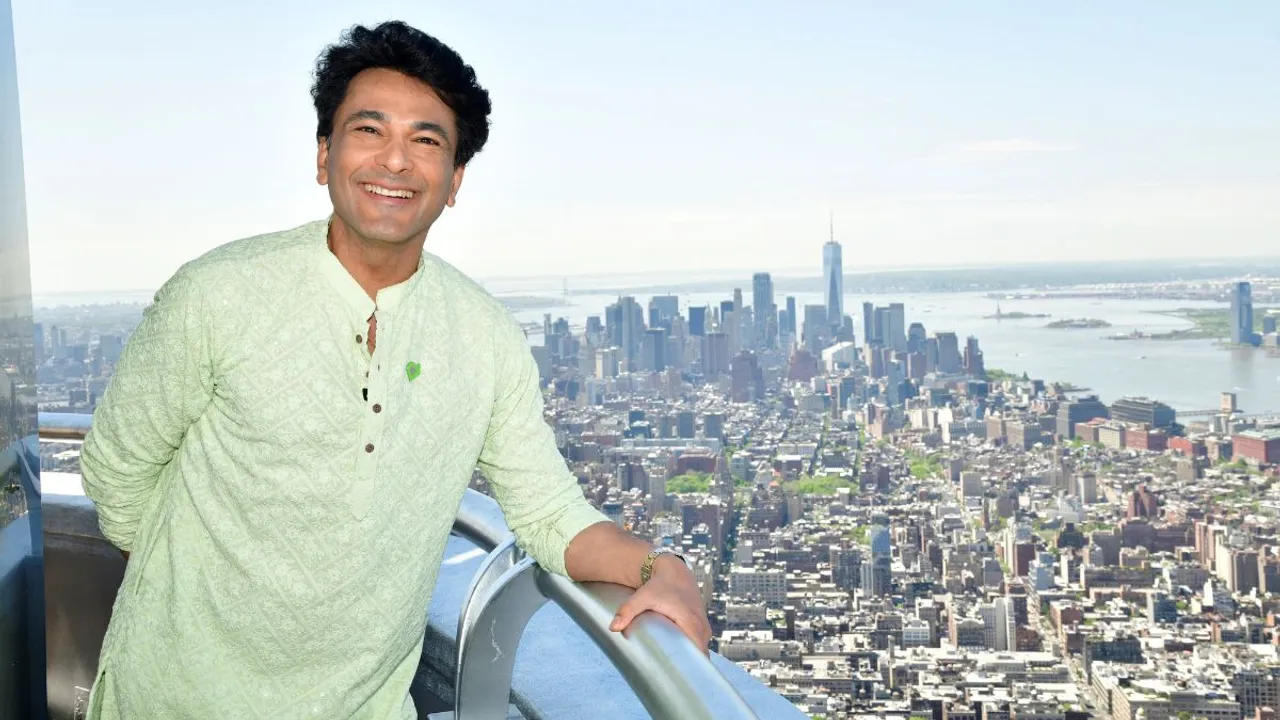 Michelin-star chef Vikas Khanna lights the Empire State Building to focus on fighting hunger