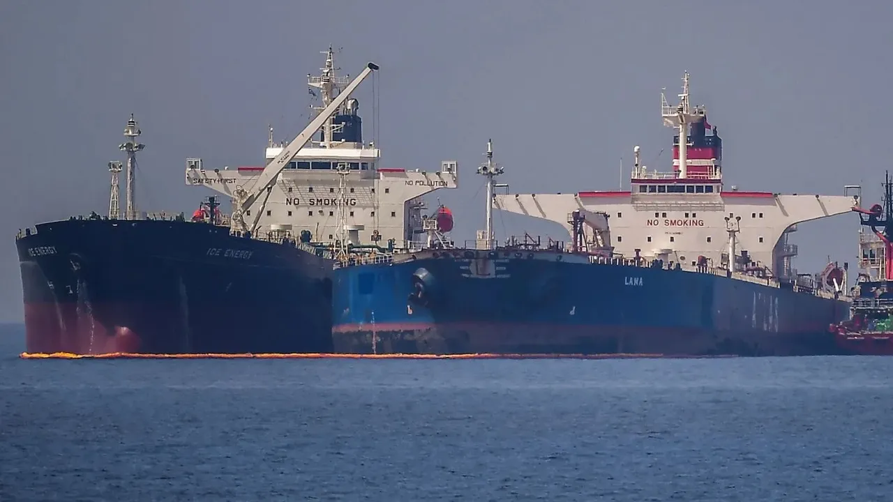 Russia oil ship