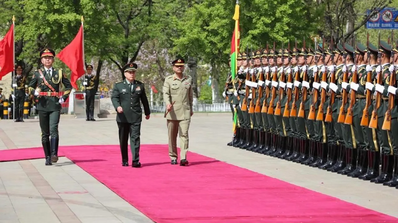 Pakistan Army Chief Gen Asim Munir and Chinese General Li Qiaoming