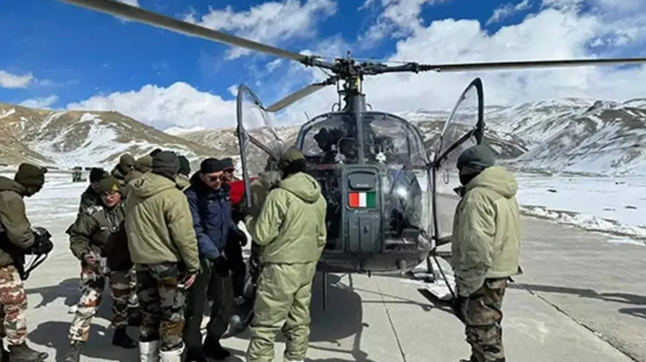 A Lifeline in the Skies: How the Kargil Courier Brings Hope to Stranded Passengers Amidst Snow-Covered Highways