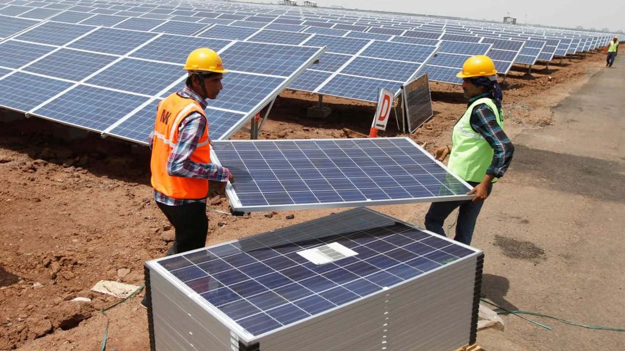 Juniper Green Energy pledges Rs 8,000 cr investment on renewable energy in Gujarat