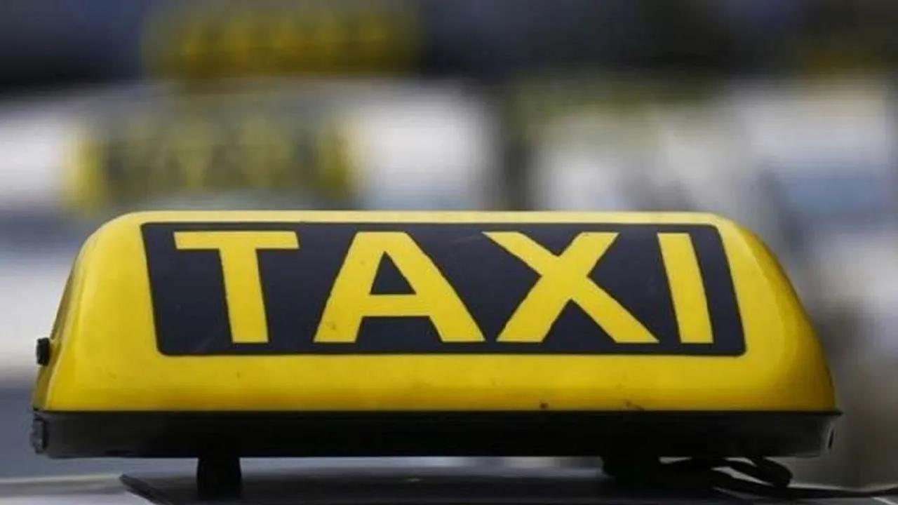 Taxi Online Cab Car Rental Car for Hire Uber Ola