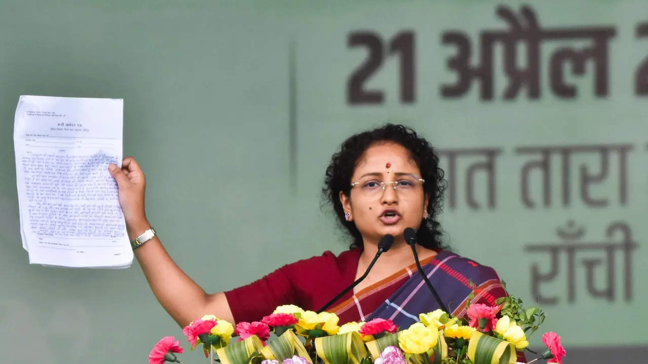 Former Jharkhand CM Hemant Soren's wife Kalpana Soren speaks during 'Ulgulan Nyay' rally of Indian National Developmental Inclusive Alliance (INDIA), in Ranchi, Sunday, April 21, 2024