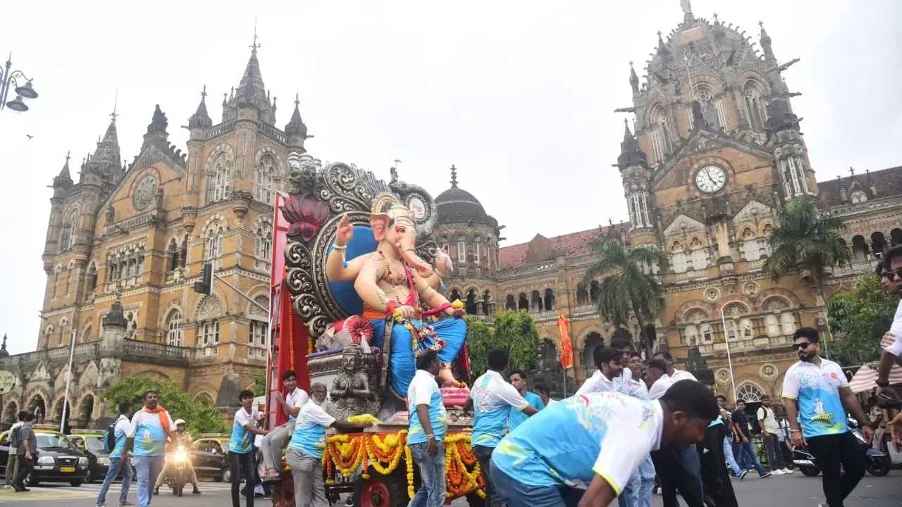 Ganesh festival mumbai.jpg