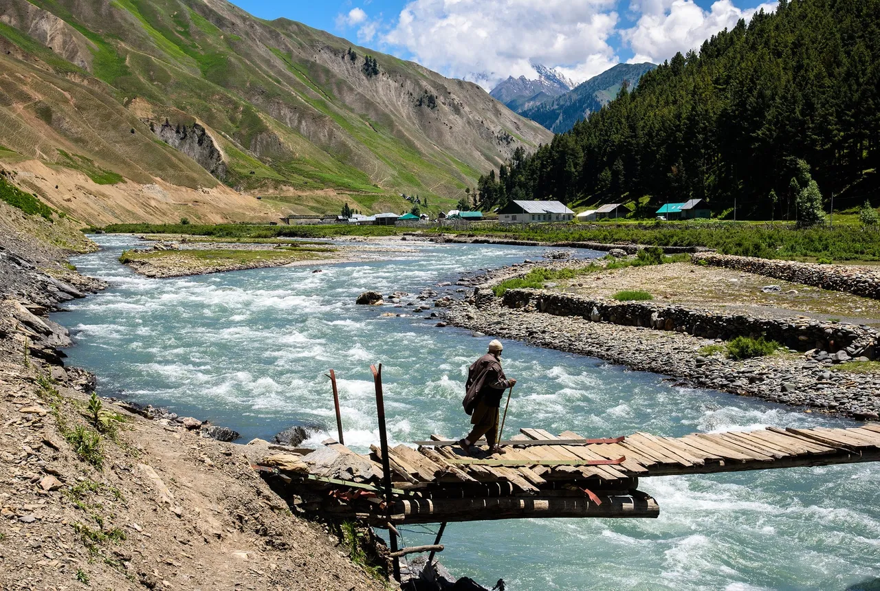 Beyond boundaries: Unveiling Kashmir's enchanting border beauty