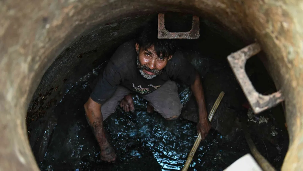 SC directs Centre, states to ensure eradication of manual sewer cleaning in phases