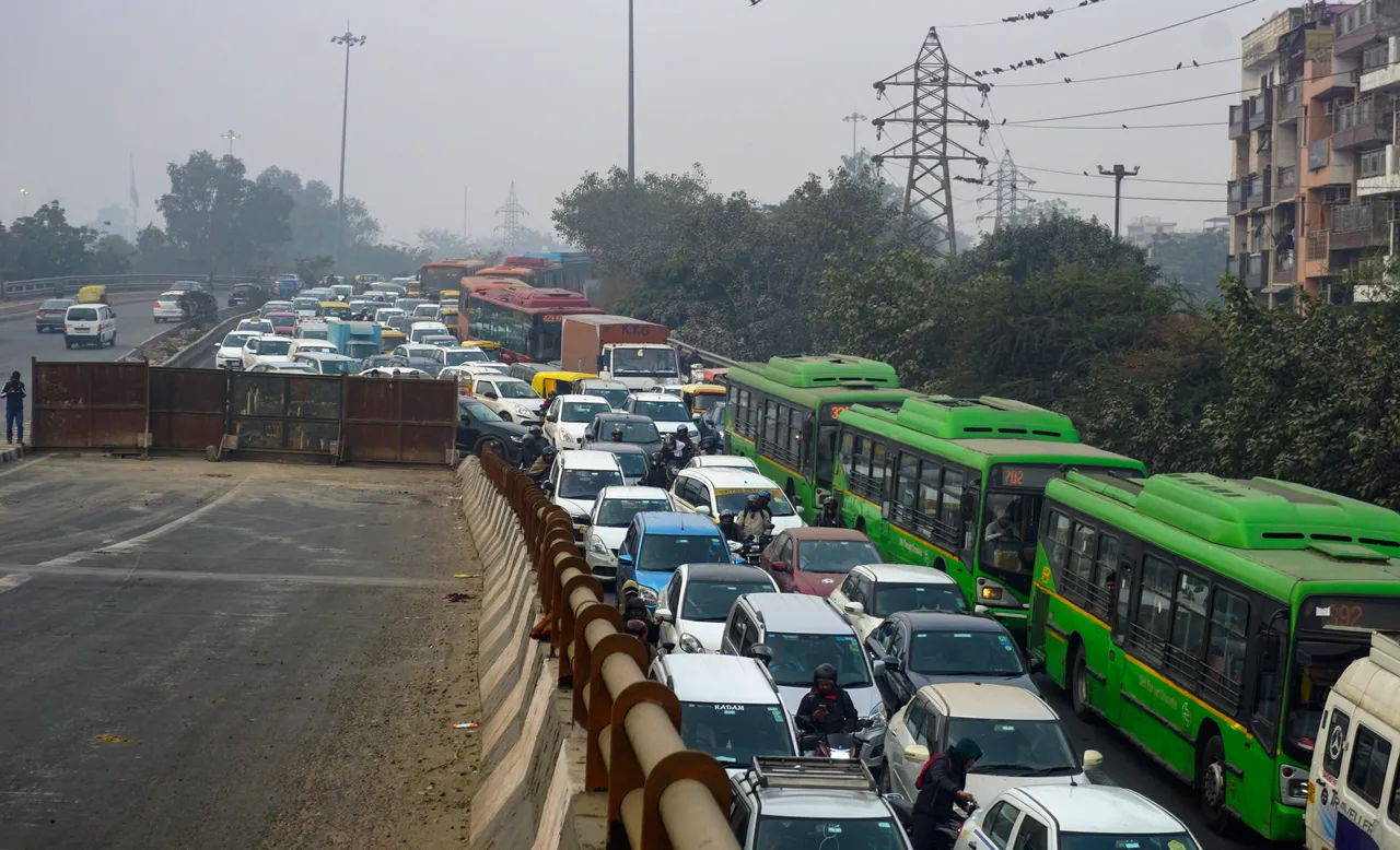 Ashram flyover closure: Heavy traffic jams, police advise commuters take alternative routes