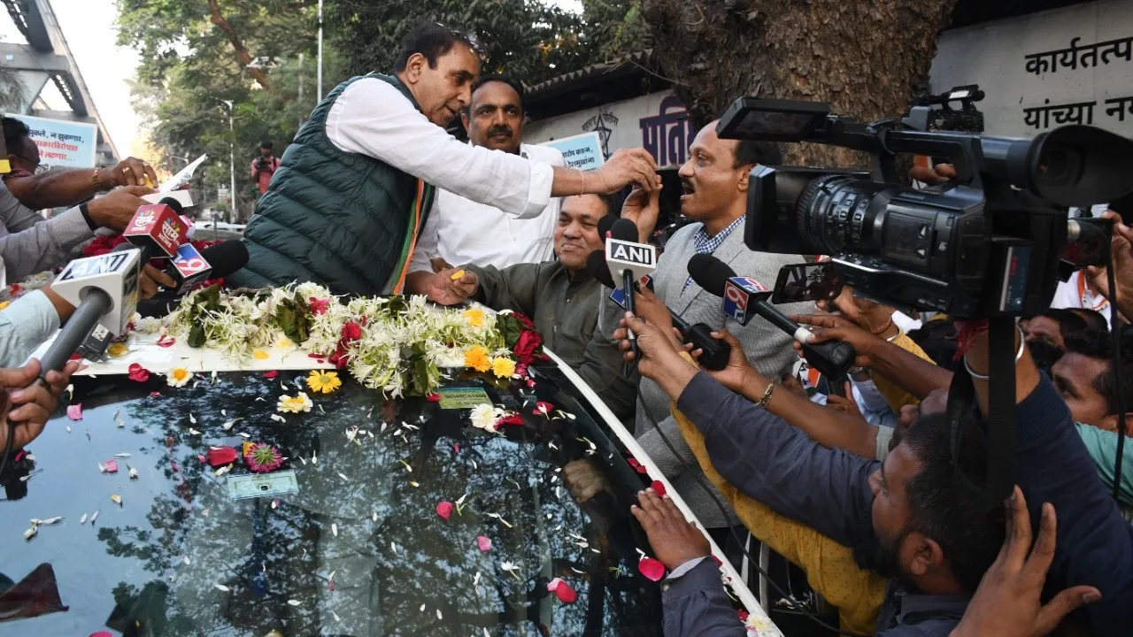 Anil Deshmukh gets heroes welcome by Ajit Pawar, NCP workers after release from Mumbai prison