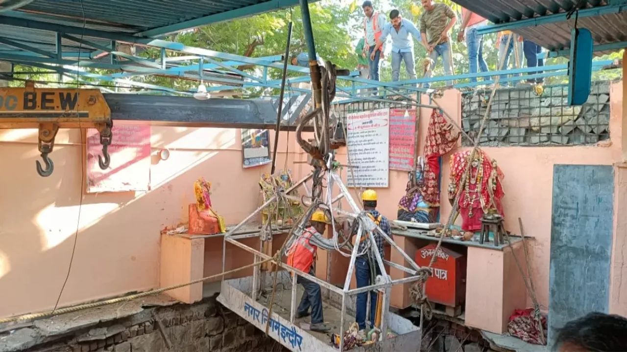 Indore temple tragedy Roof collapse