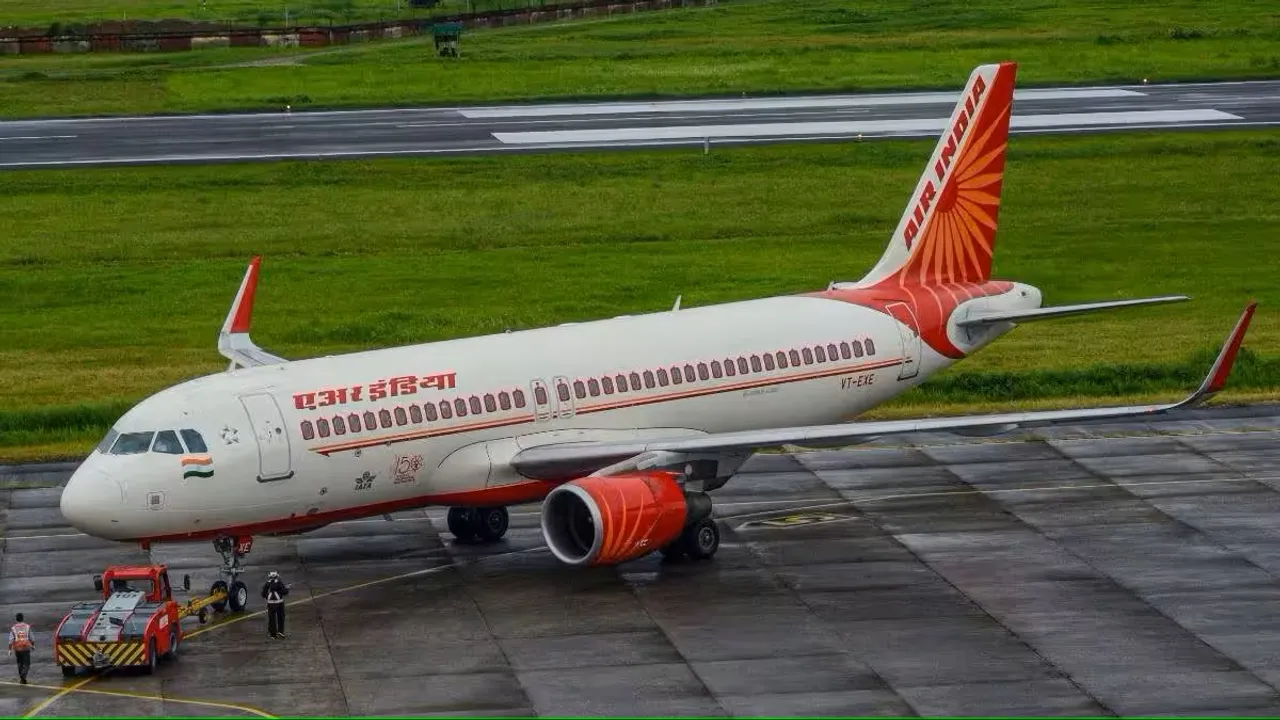 Fake 'bomb' note sparks panic on board Vadodara-bound Air India flight