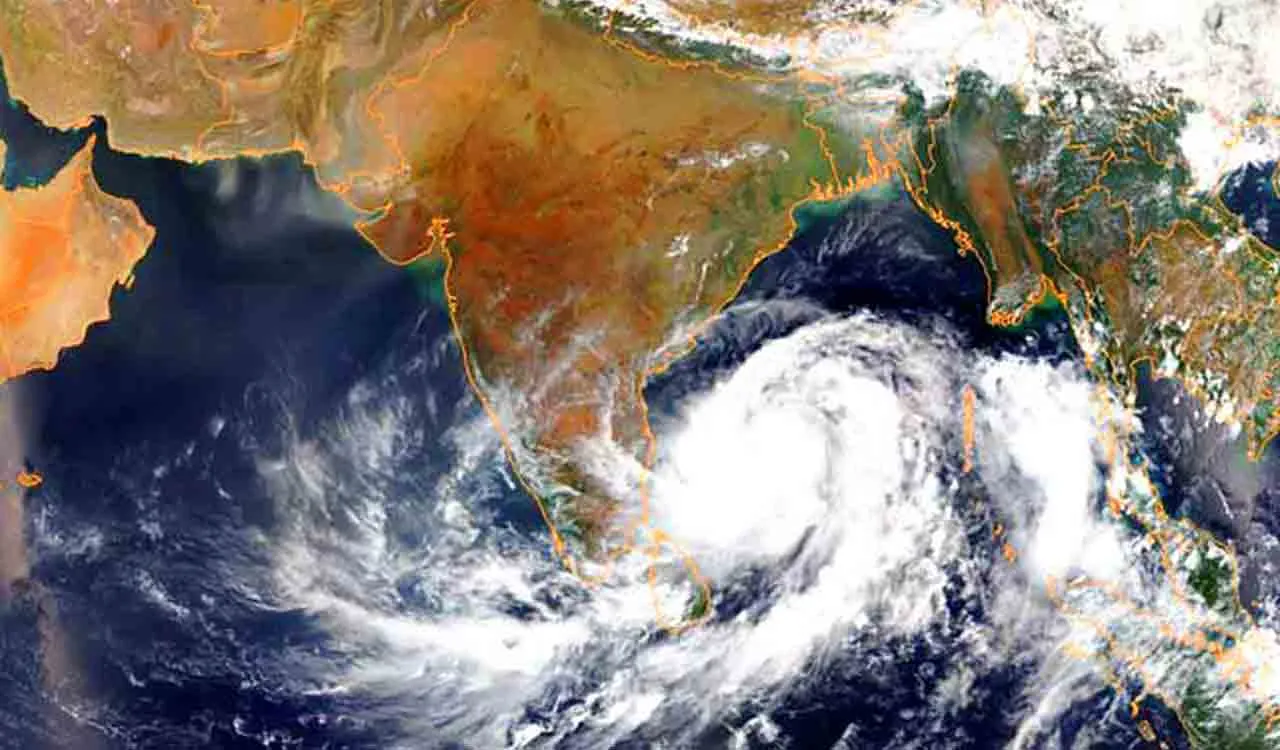 Cyclonic circulation over Bay of Bengal.jpg