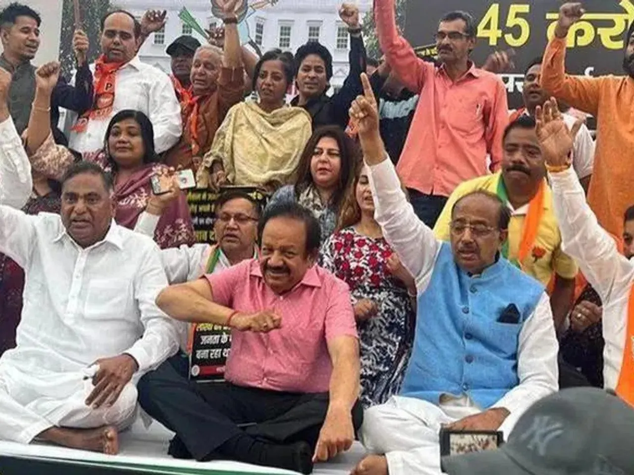 BJP workers protesting Renovation.jpg