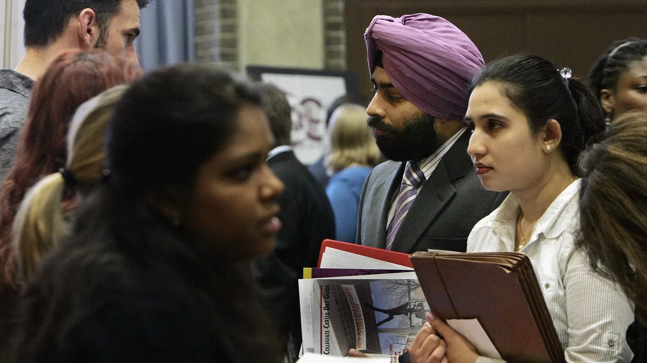 Canada to look at possibility of putting cap on international students numbers