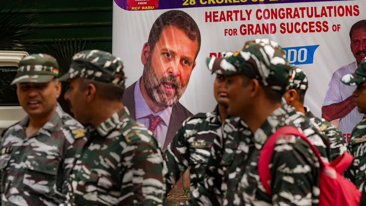 Delhi Police outside Rahul Gandhi's residence