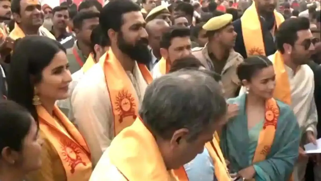 Alia Bhat ranbir kapoor vicky kaushal katrina kaif reach Ayodhya