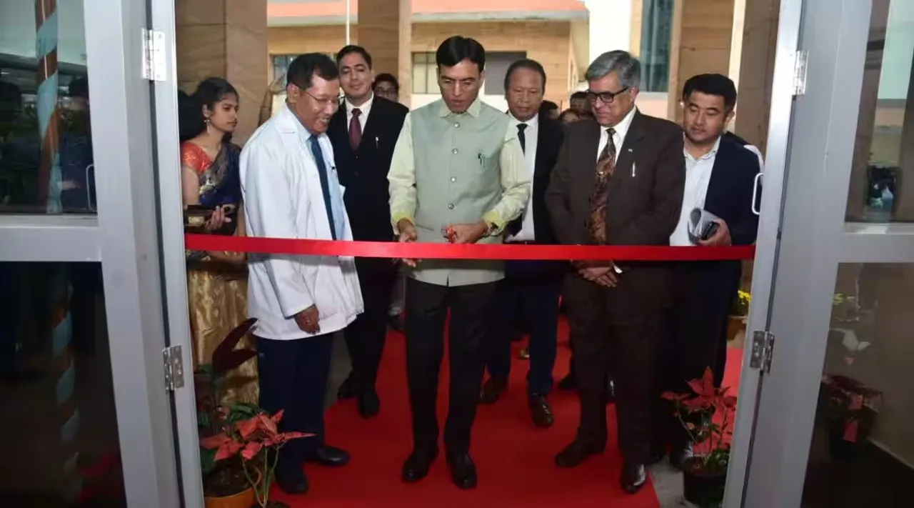 Mansukh Mandaviya assam inaugrating.jpg