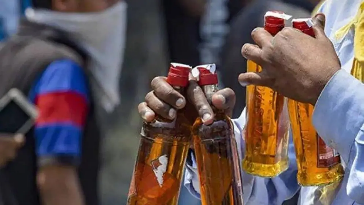 Liquor bottle sales in Delhi rise 18 pc on year to 24 lakh on New Year's Eve