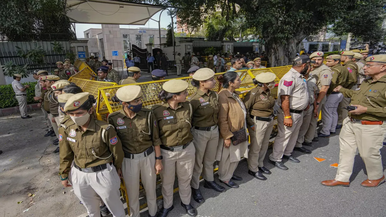 Delhi Police tightens security in border areas