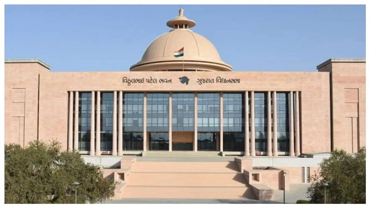 10 Cong MLAs suspended from Gujarat Assembly for a day for sloganeering in House