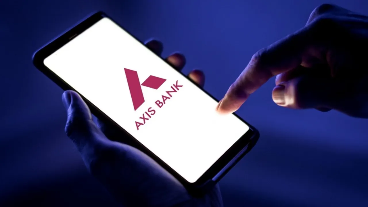 Axis Bank shares fall nearly 3% after earnings announcement
