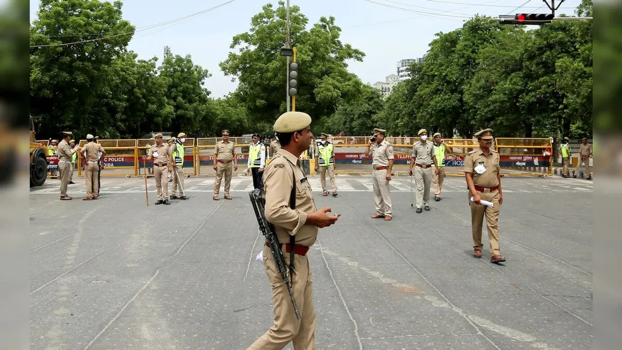 Farmers protest Noida Police Delhi Border