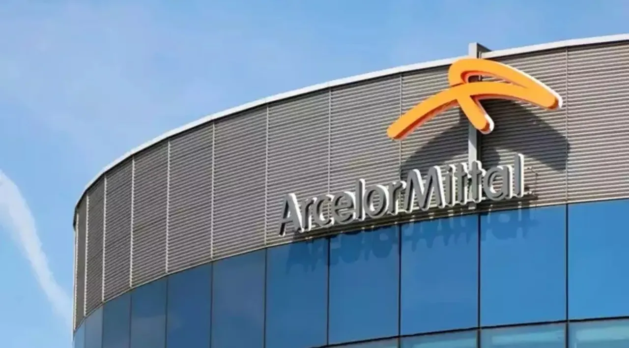 ArcelorMittal Q1 net income falls 10% to USD 900 million; output at 14.4 MT