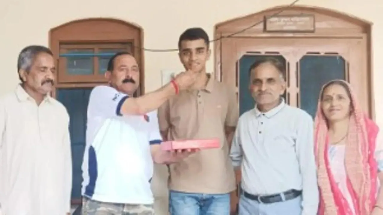 Postman's son from Himachal, Rajat Kumar tops UPSC CDS exam