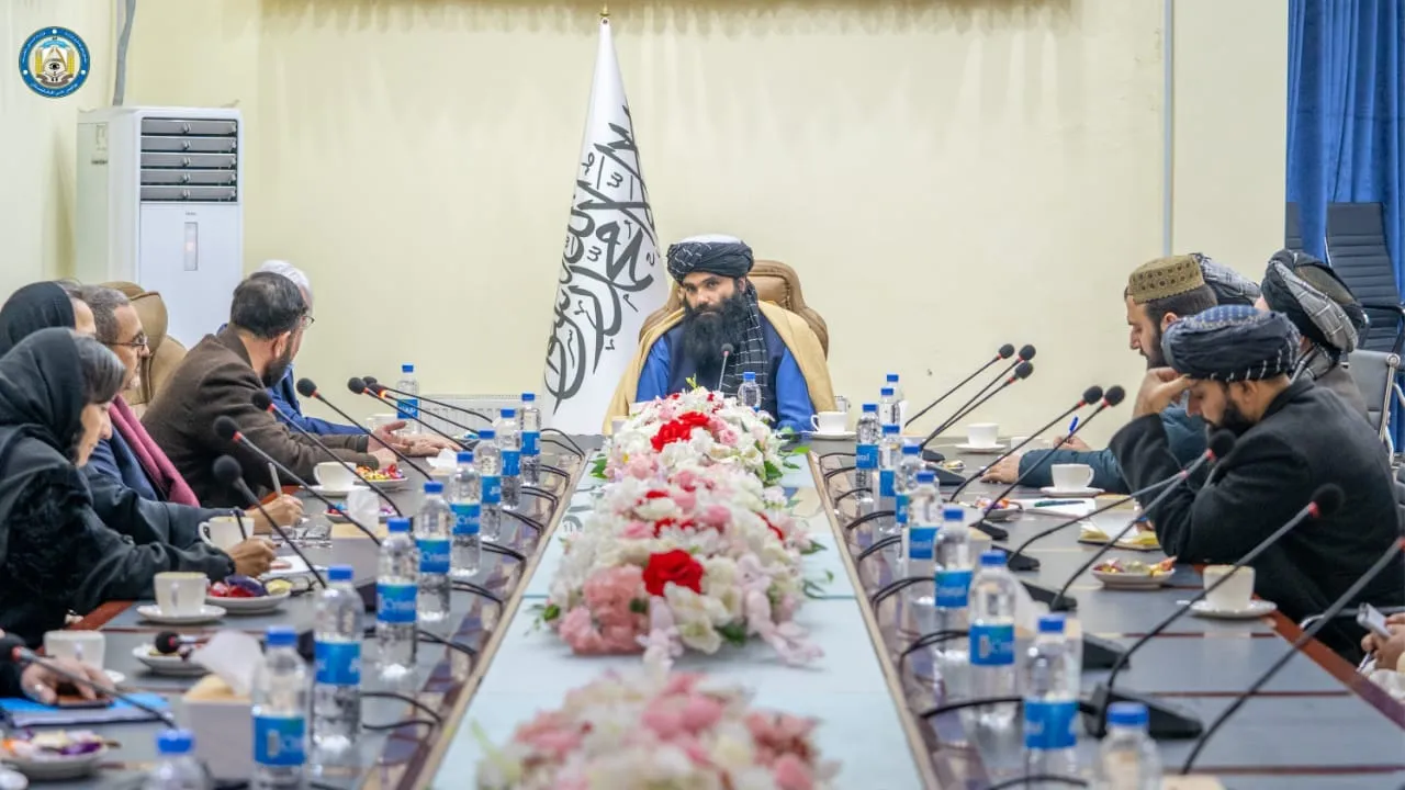 Acting Minister of Interior Affairs IEA, Khalifa Sirajuddin Haqqani, in a meeting with the high level delegation of the United Nations, led by the Under Secretary General for Humanitarian Affairs, Martin Griffiths