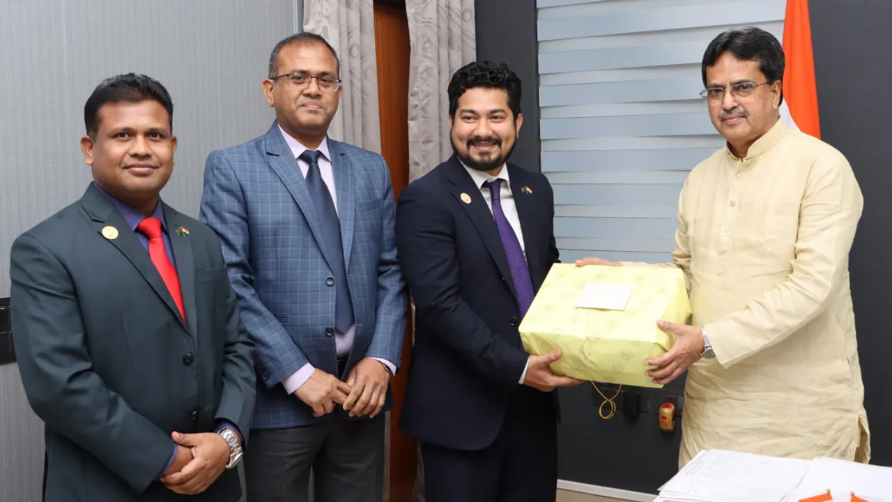 Tripura CM thanks Bangladesh PM Sheikh Hasina for gift of mangoes