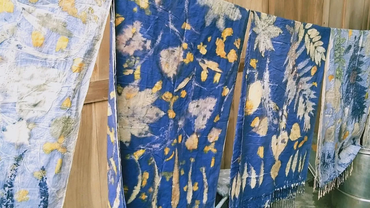 Flowers fruit peels prints on fabric