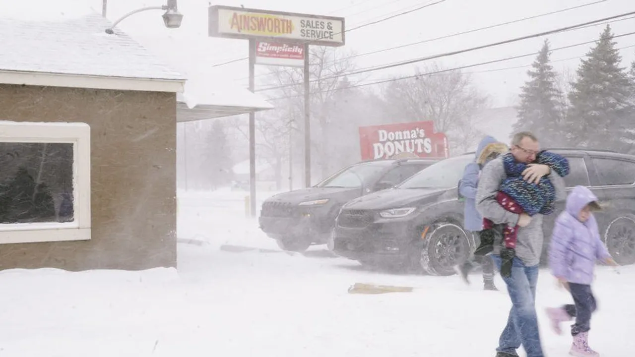 US struck by a winter snowstorm which is by far the worst one